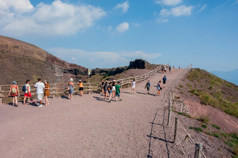Sentiero per arrivare al cono del Vesuvio