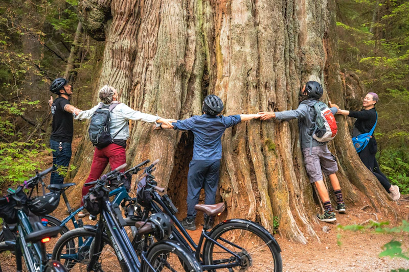 Family Stanley Park Bike Tour